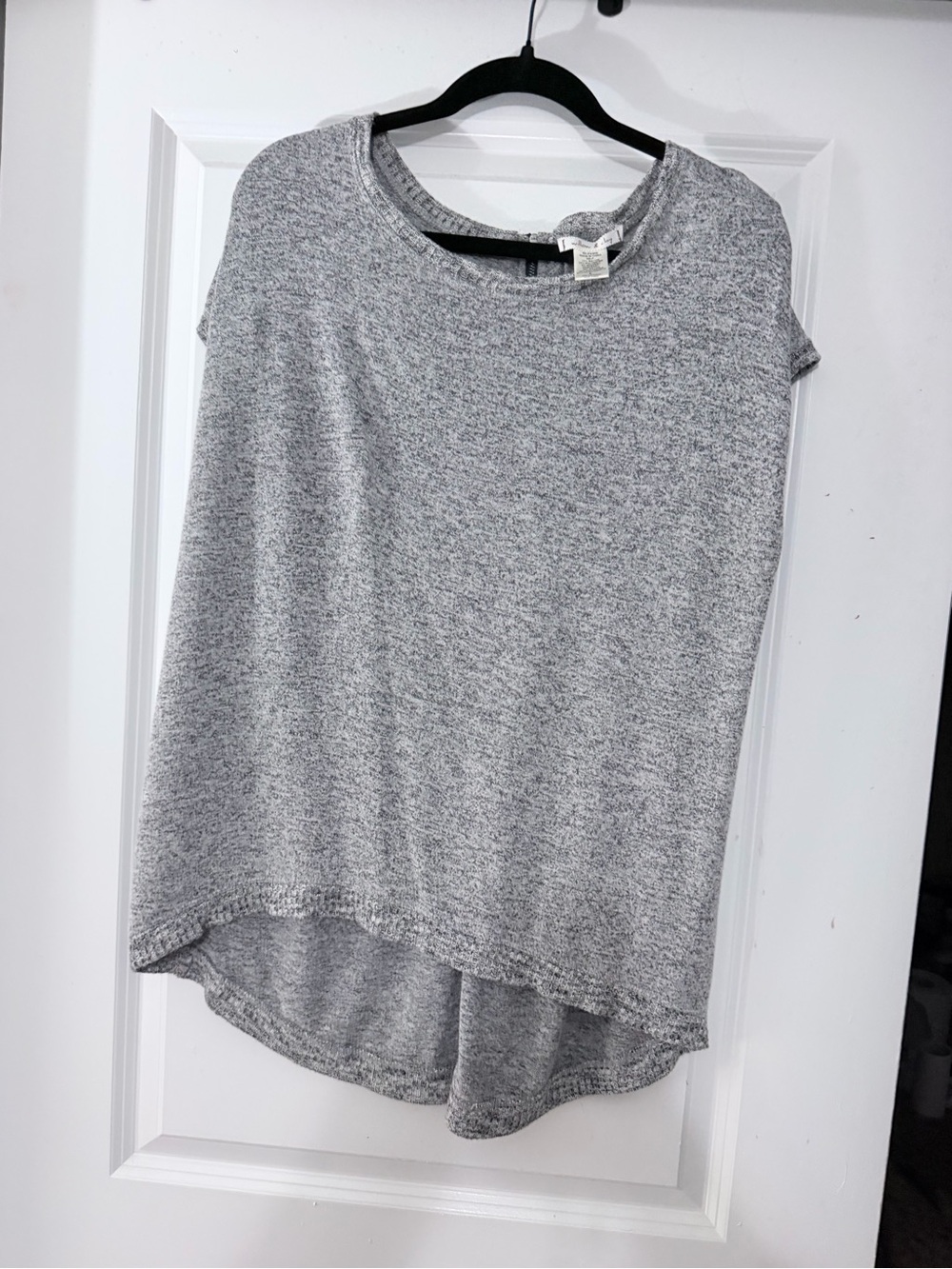 Willow & Clay Heather Gray Short Sleeve Women's Tee